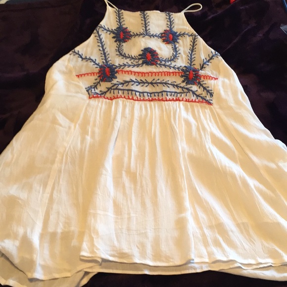 Piper by Townsen Embroidered Halter Top white - Picture 1 of 12